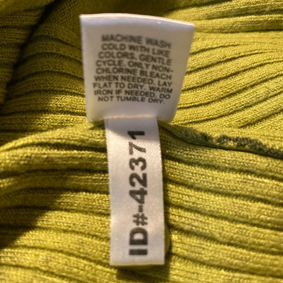 Express Snakeskin print cardigan, size medium - Picture 7 of 9